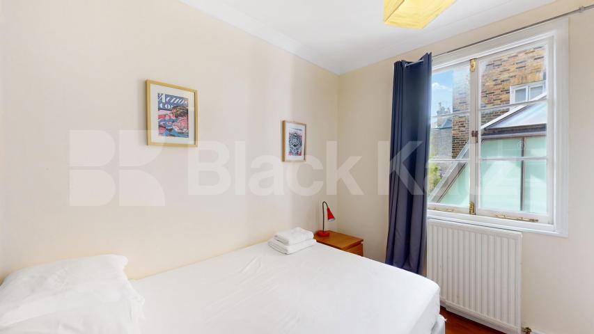 Stylish 3 bedroom flat on quiet residential street in Camden  Rochester Road, Camden